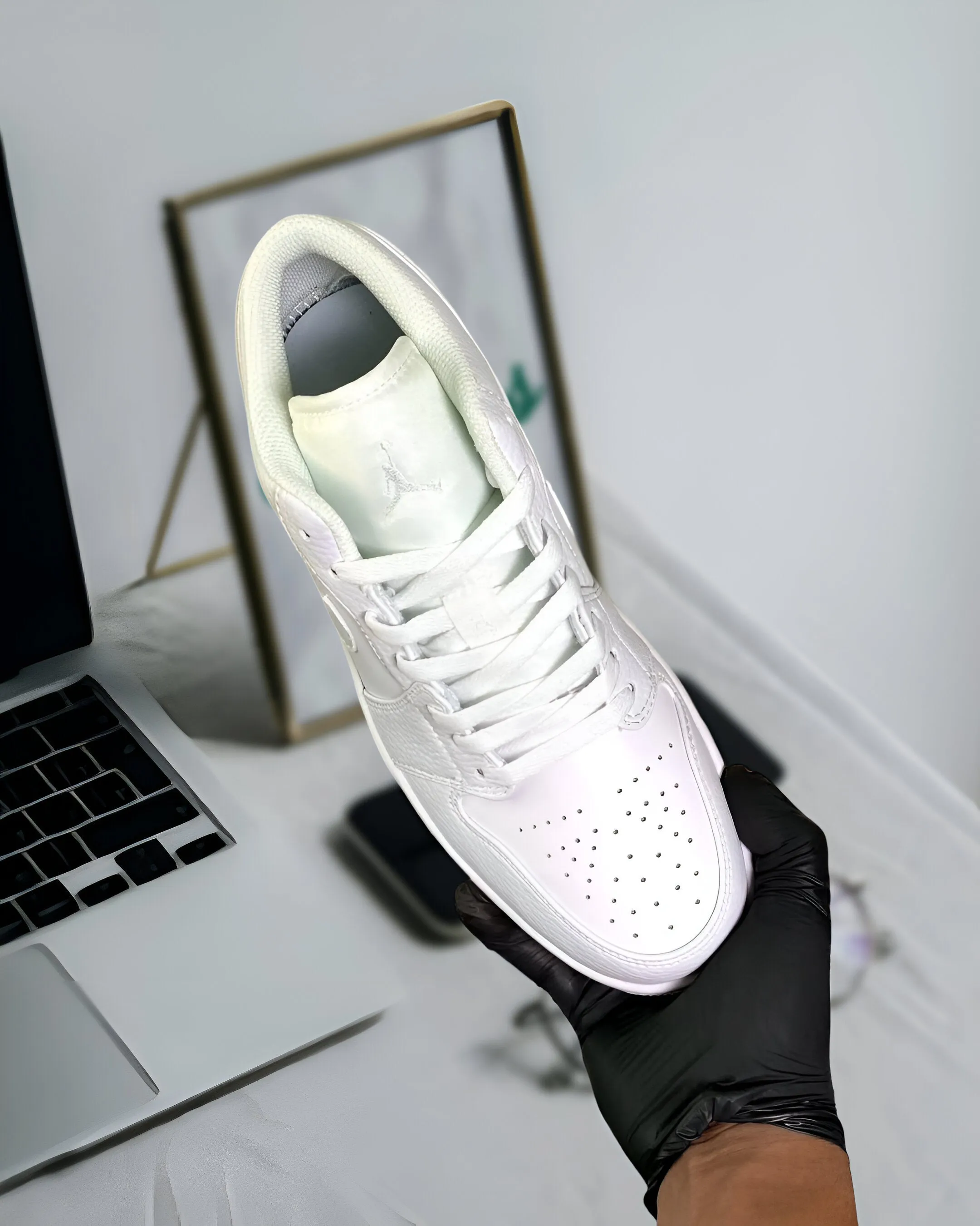 1 Safe WHITE JORDAN LOW No-hassle returns