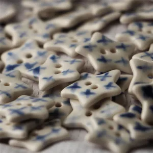 20/30mm Five Pointed Star 2 Hole Blue and White Ceramic Sewing Buttons 4PCS