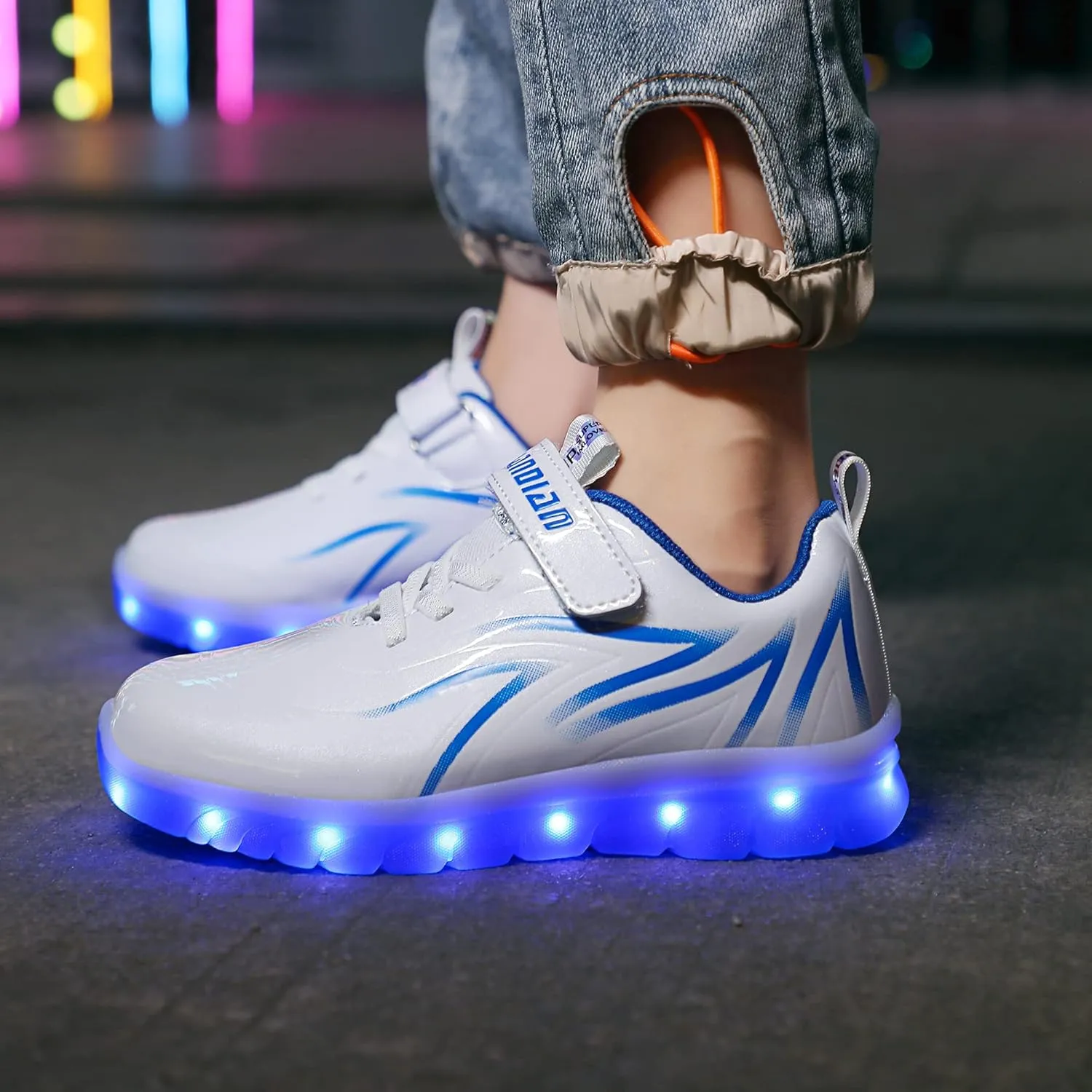 BFOEL Spider Light up Shoes for Boys Girls Walking Sneaker with USB Charging Birthday Thanksgiving Christmas Day Best Gift