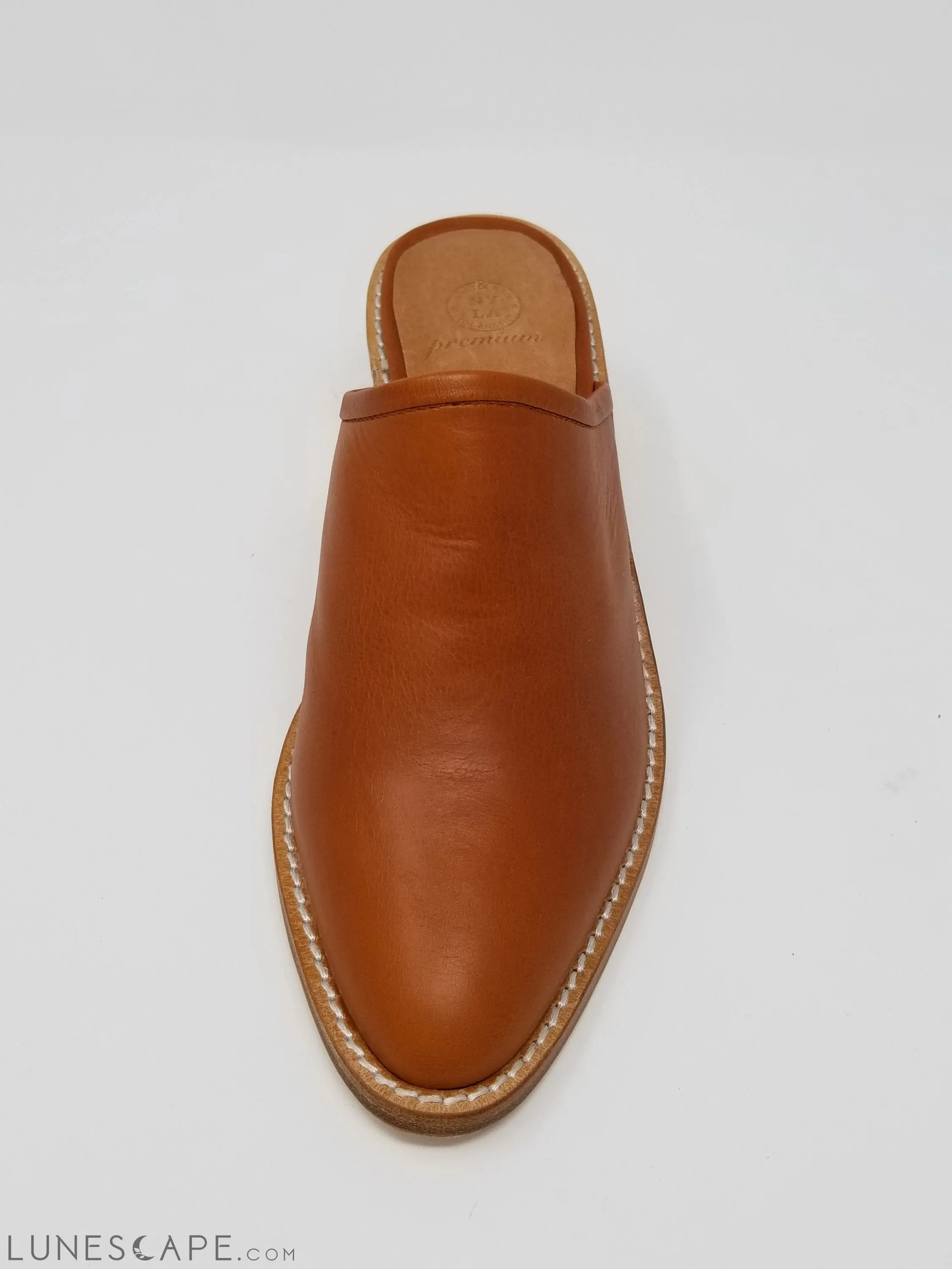 Foxhill Pointed Toe Slip Flat Sole On Leather Mule