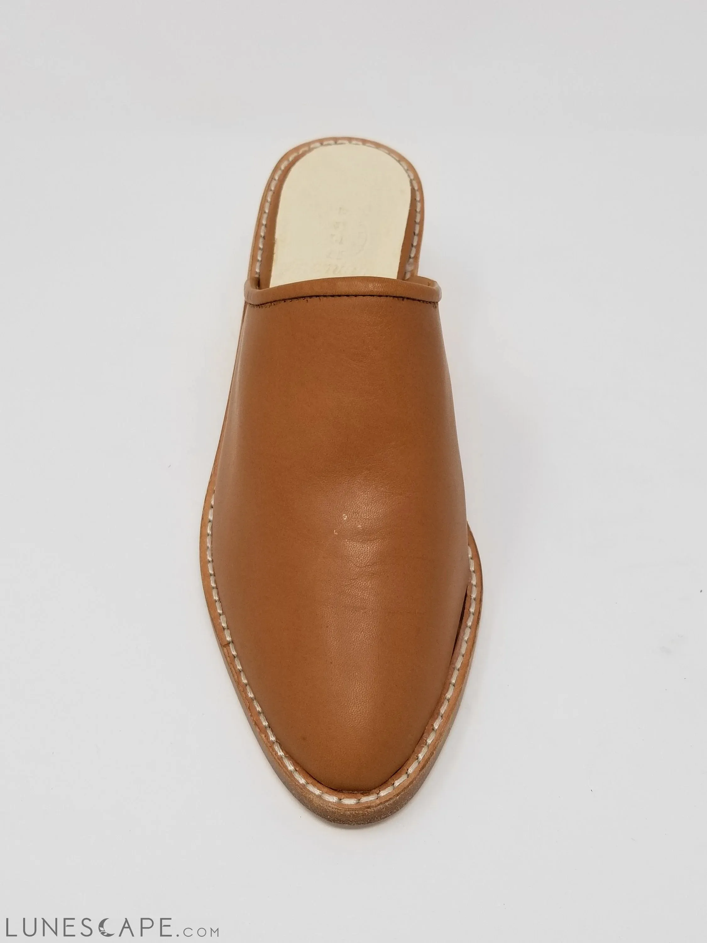 Foxhill Pointed Toe Slip Flat Sole On Leather Mule