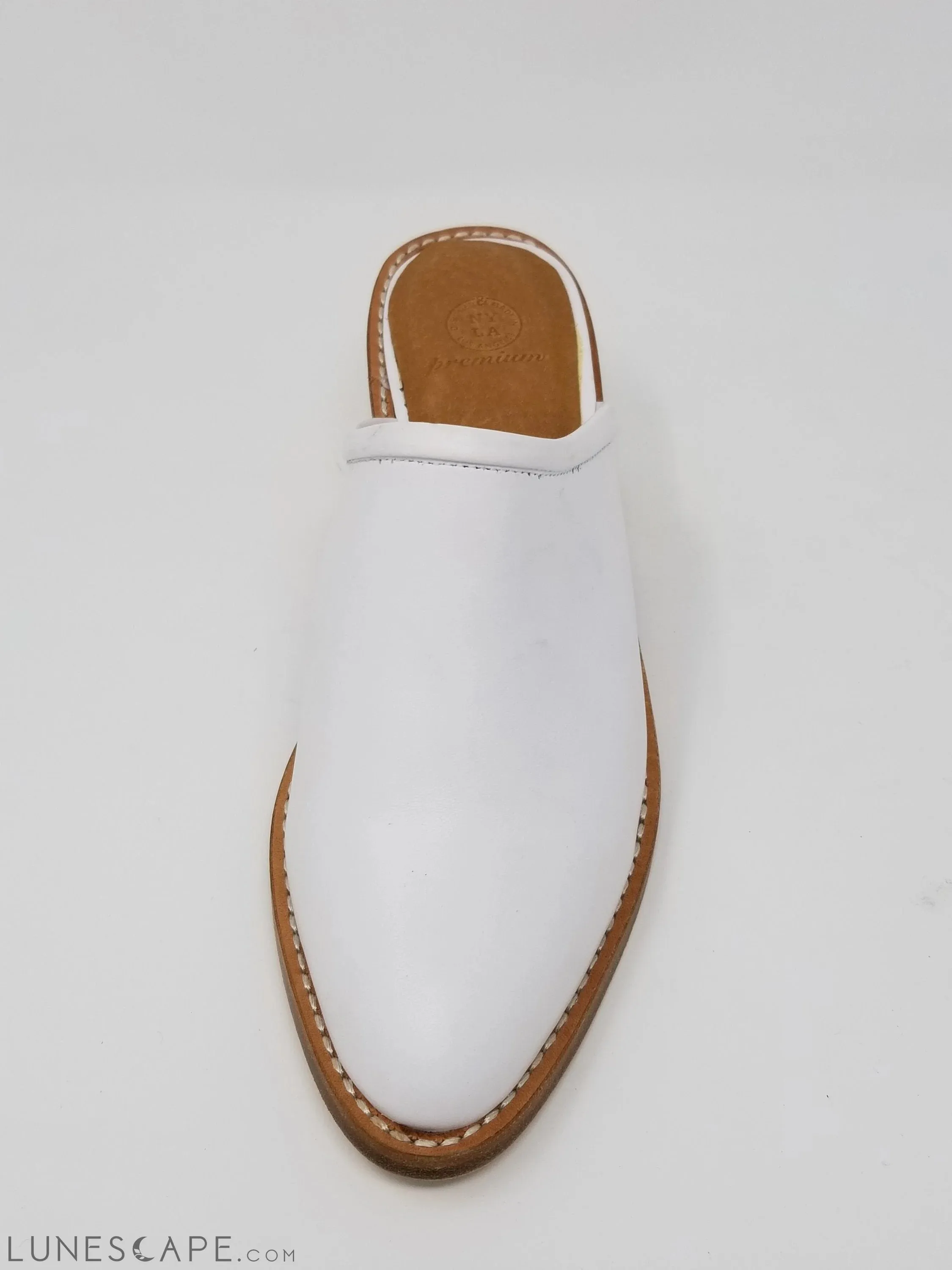 Foxhill Pointed Toe Slip Flat Sole On Leather Mule