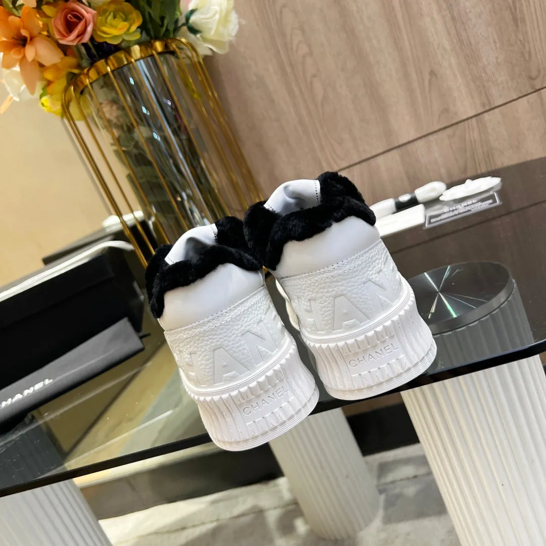 Hot deal Sneaker White CHANEL Black With Fleece Cowhide 944562 Safe transaction Lining