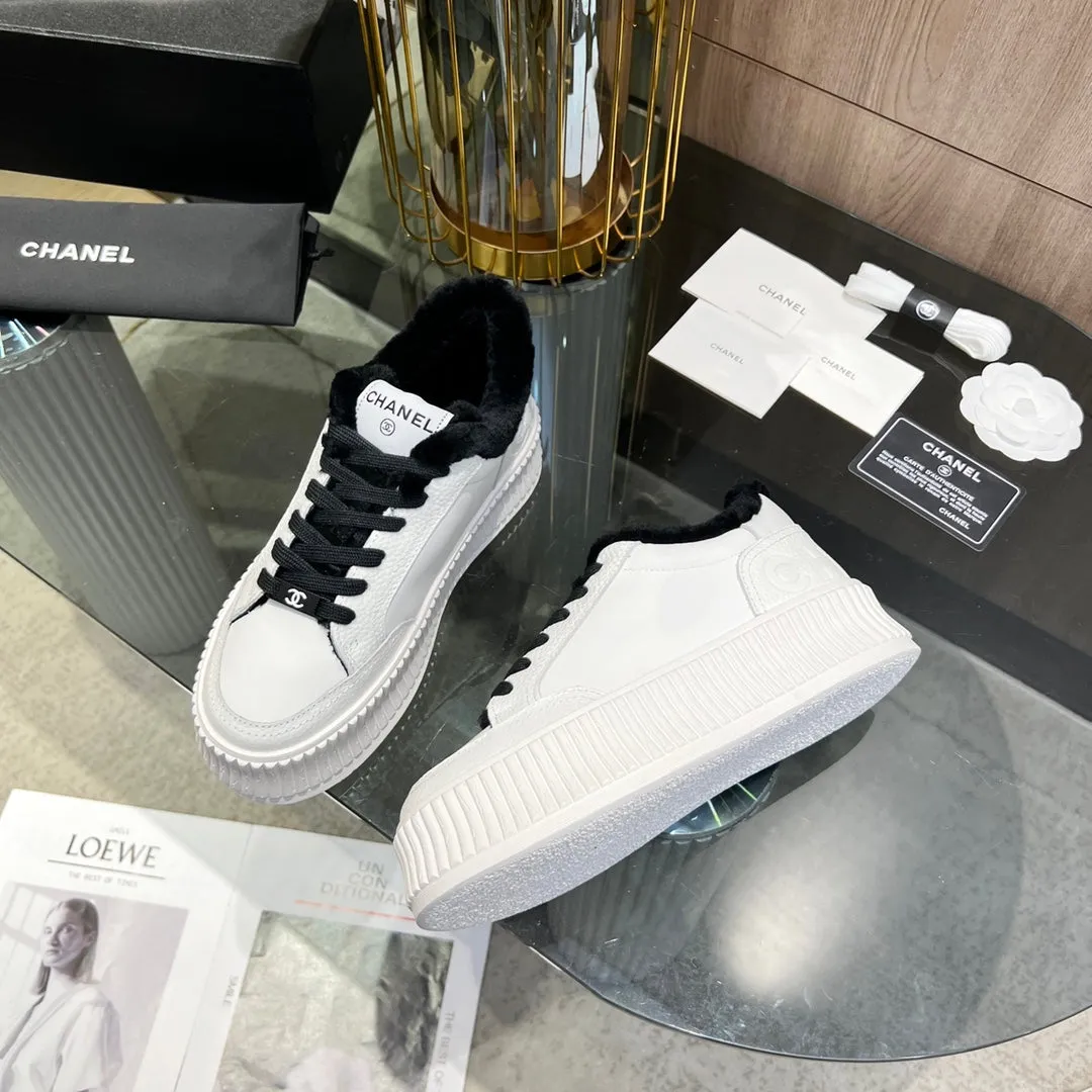 Hot deal Sneaker White CHANEL Black With Fleece Cowhide 944562 Safe transaction Lining