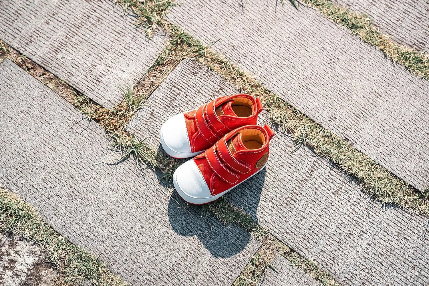 KARUBI Baby Shoes Girls Boys Toddler Anti-Slip and Casual Sneaker for First Walkers Made in Taiwan