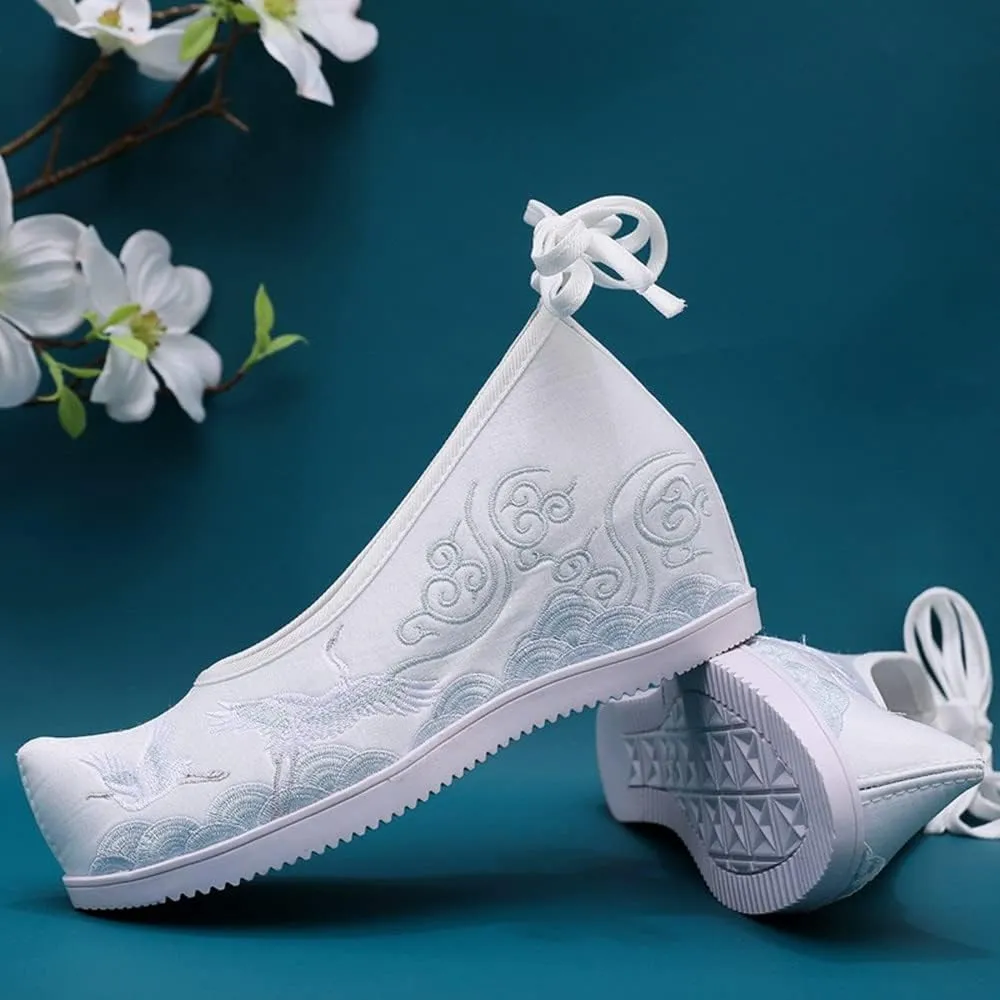 Ladies Hanfu Shoes Embroidered Chinese Traditional Style Flat Shoes Vintage Handmade Flower Embroidery Shoes for Women