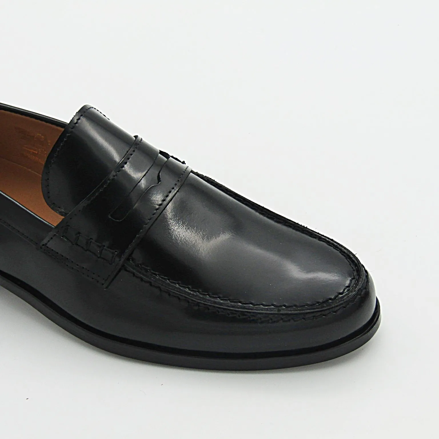 LOAFER
