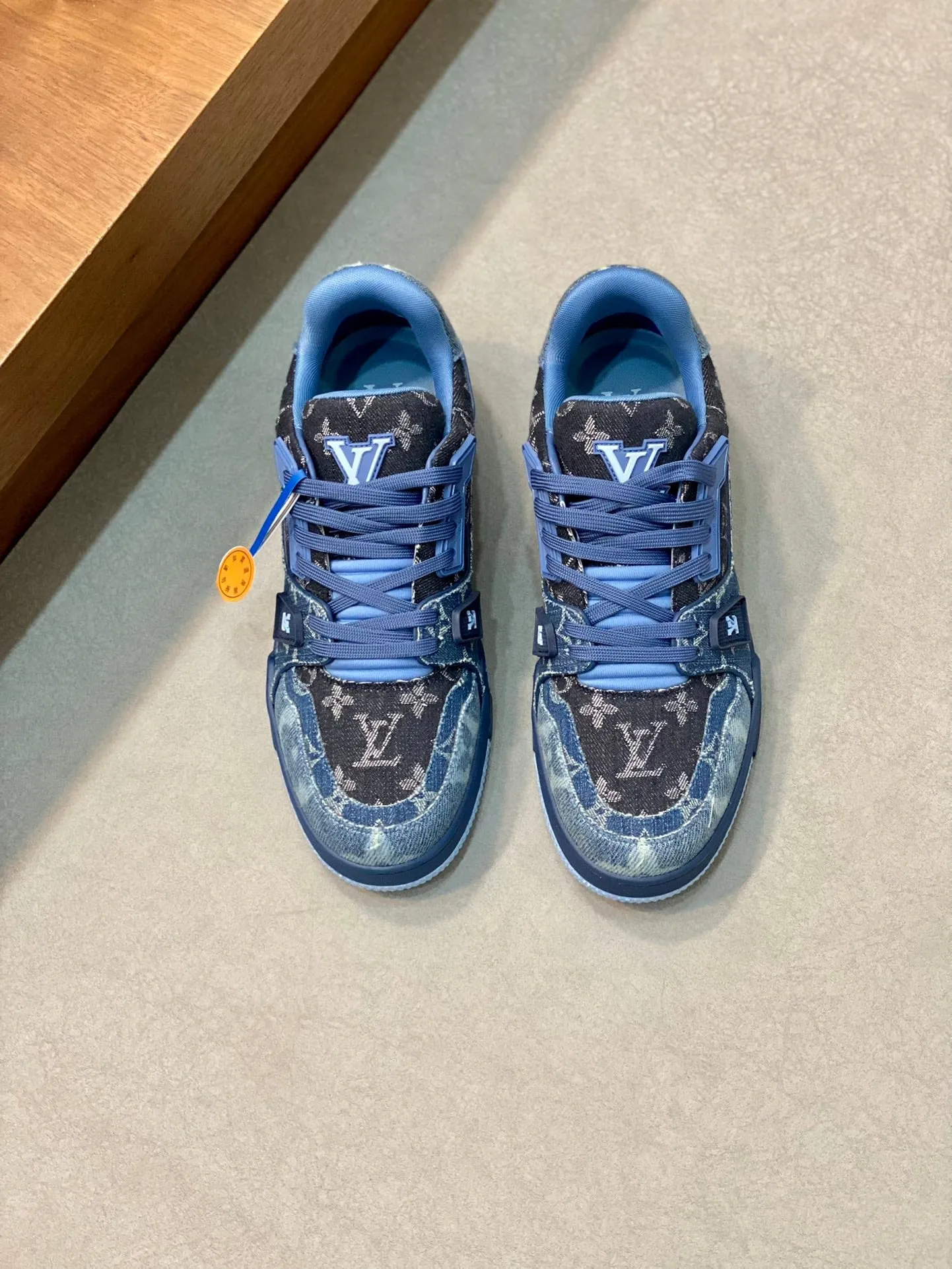 Louis TRAINER Safe DENIM Vuitton  Exceptional SNEAKER