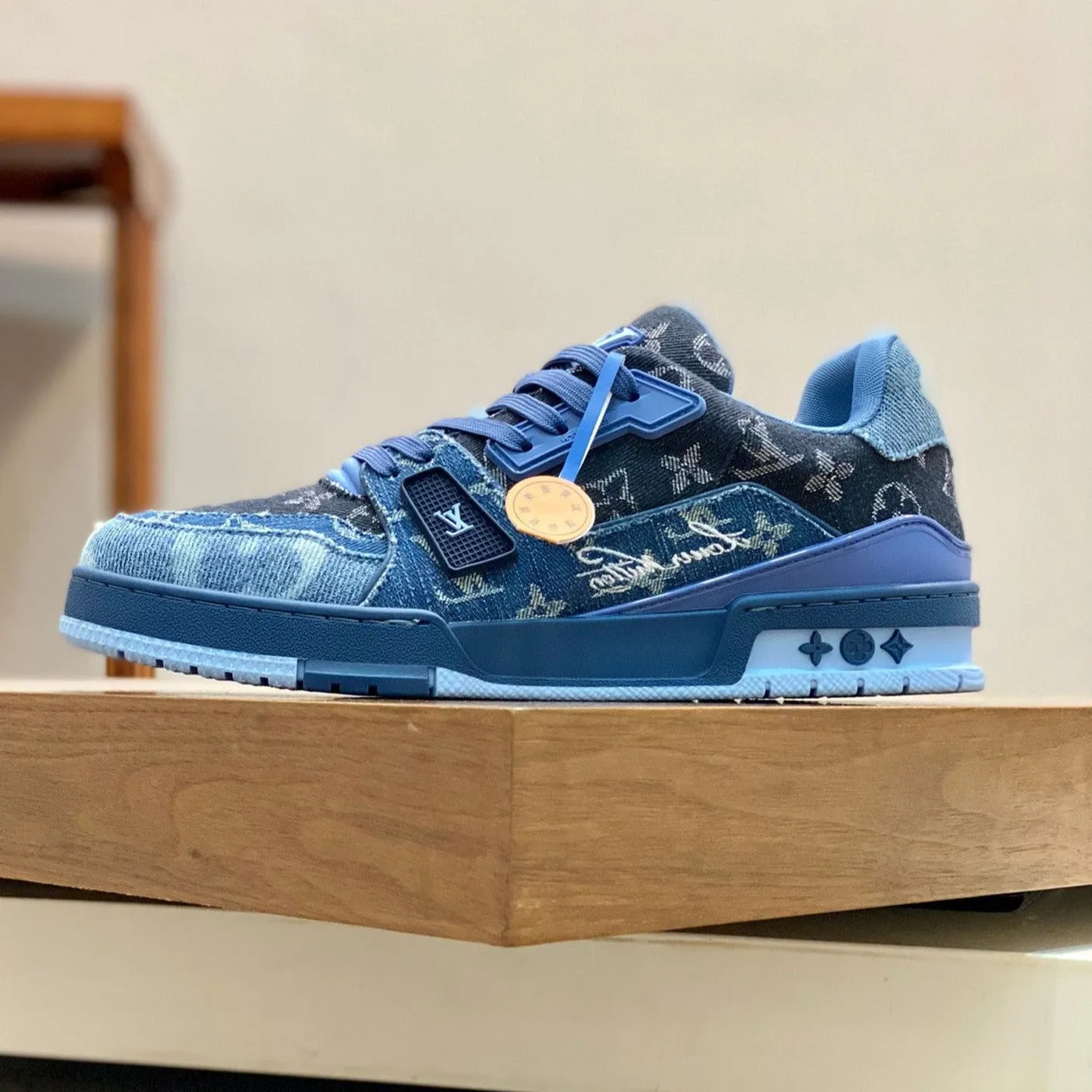 Louis TRAINER Safe DENIM Vuitton  Exceptional SNEAKER