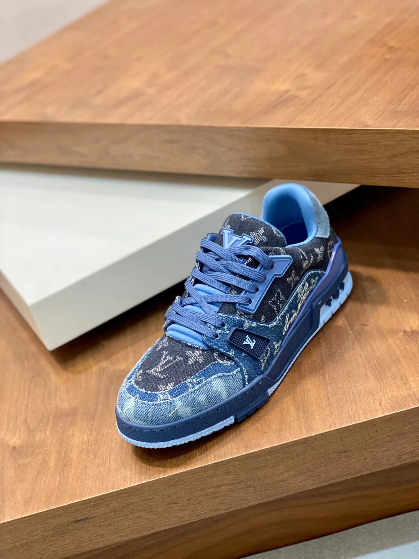 Louis TRAINER Safe DENIM Vuitton  Exceptional SNEAKER