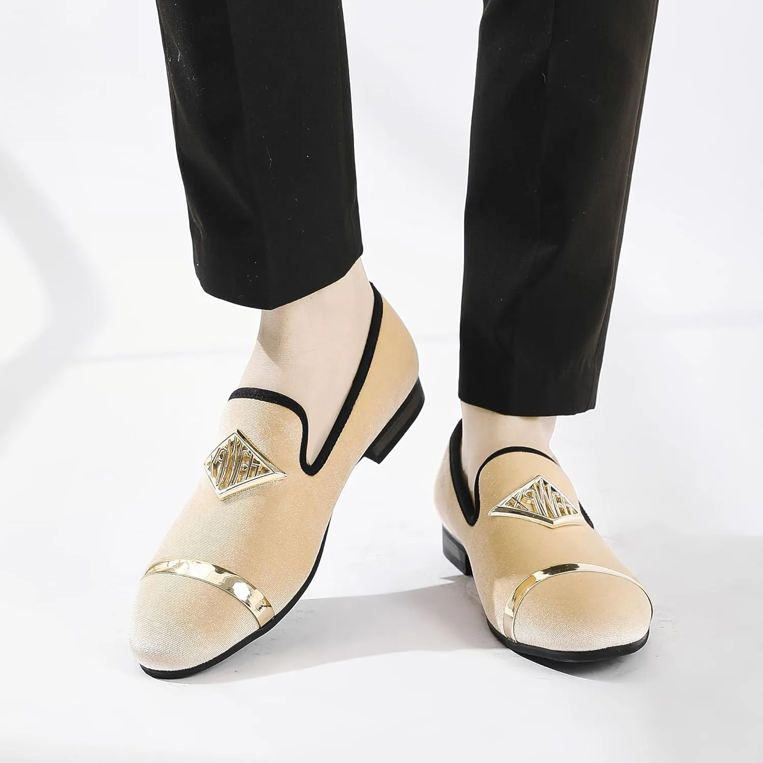 Mens Velvet Loafers Shoes Spiked Dress Shoes with Gold Buckle for Wedding Party Dancing Metallic Slip on Glitter Fashion Prom Shoes