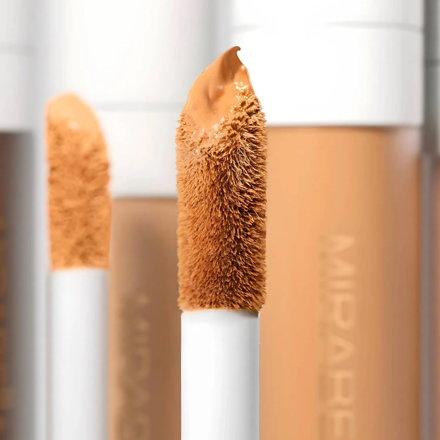 Mirabella Invincible For All Perfecting Under Eye Concealer Full Coverage - Hydrating Makeup Concealer for Dark Circles, Fine Lines & Wrinkles w/Hyaluronic Acid - Porcelain P20
