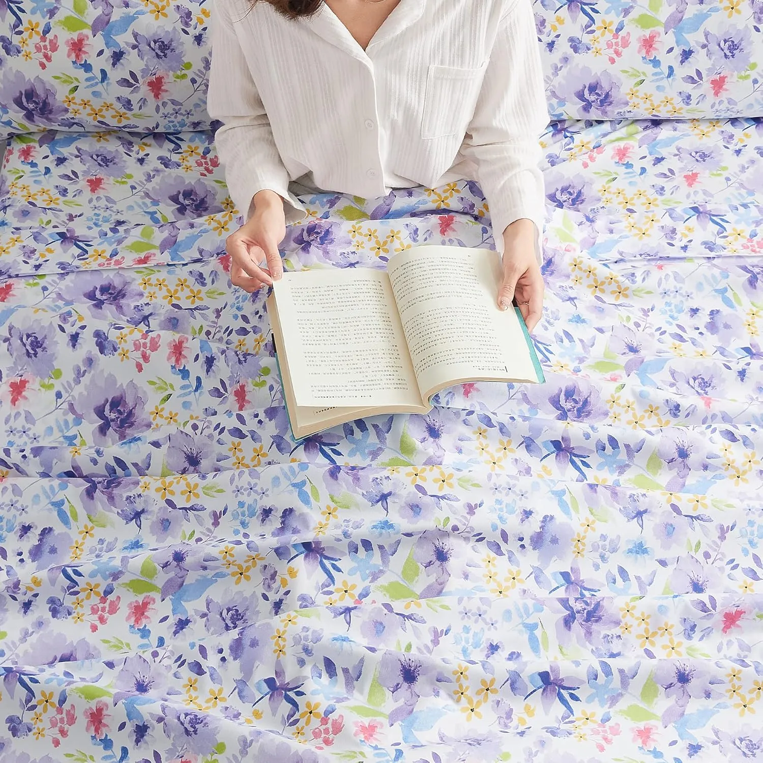 Mooreeke Floral Queen Sheets, Soft Breathable Microfiber Vintage Printed Bed Sheet Set, Deep Pocket Non-Slip Fitted Sheet Included, Purple Flower Pattern