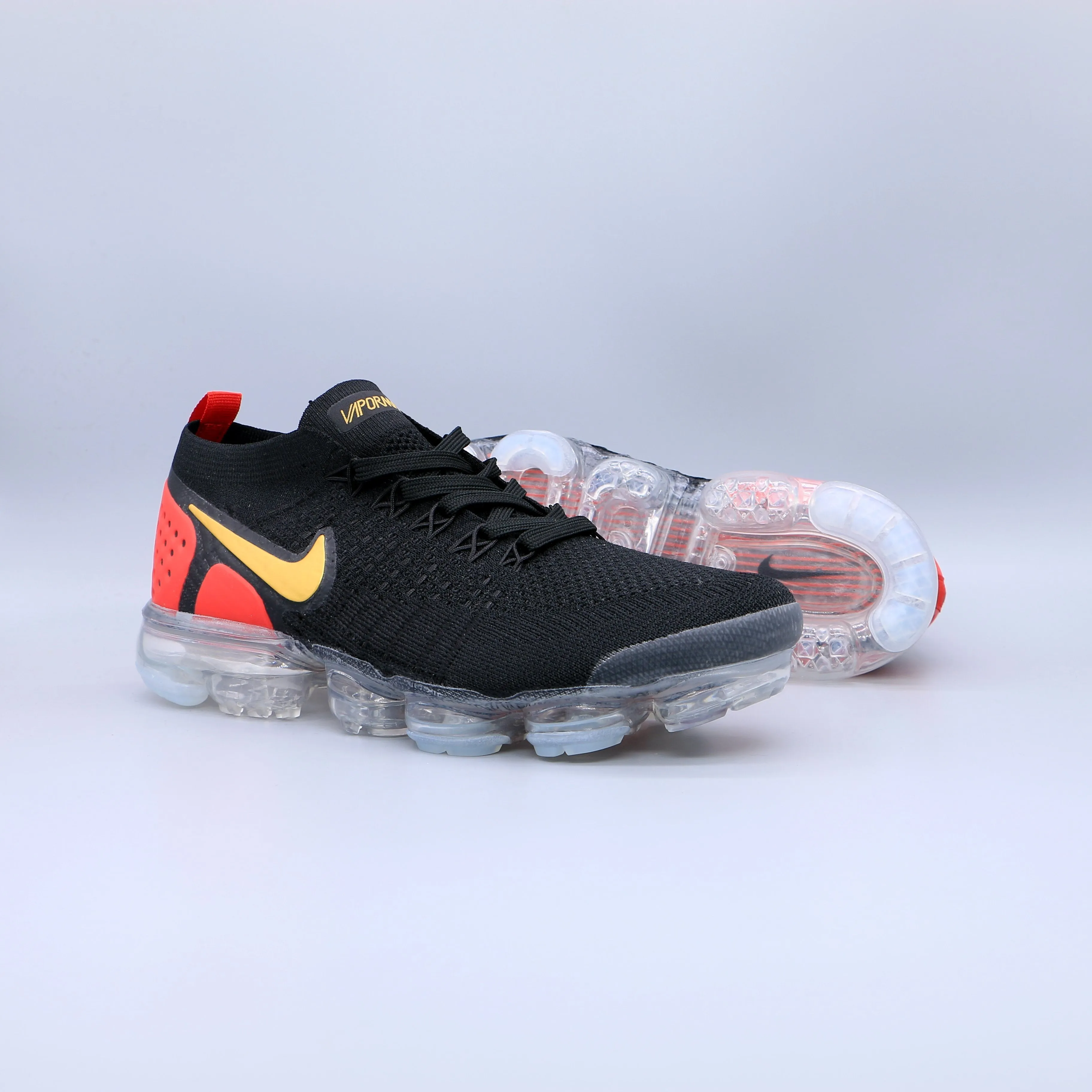 Nike  Men's Supportive Safe Sneaker Max Air