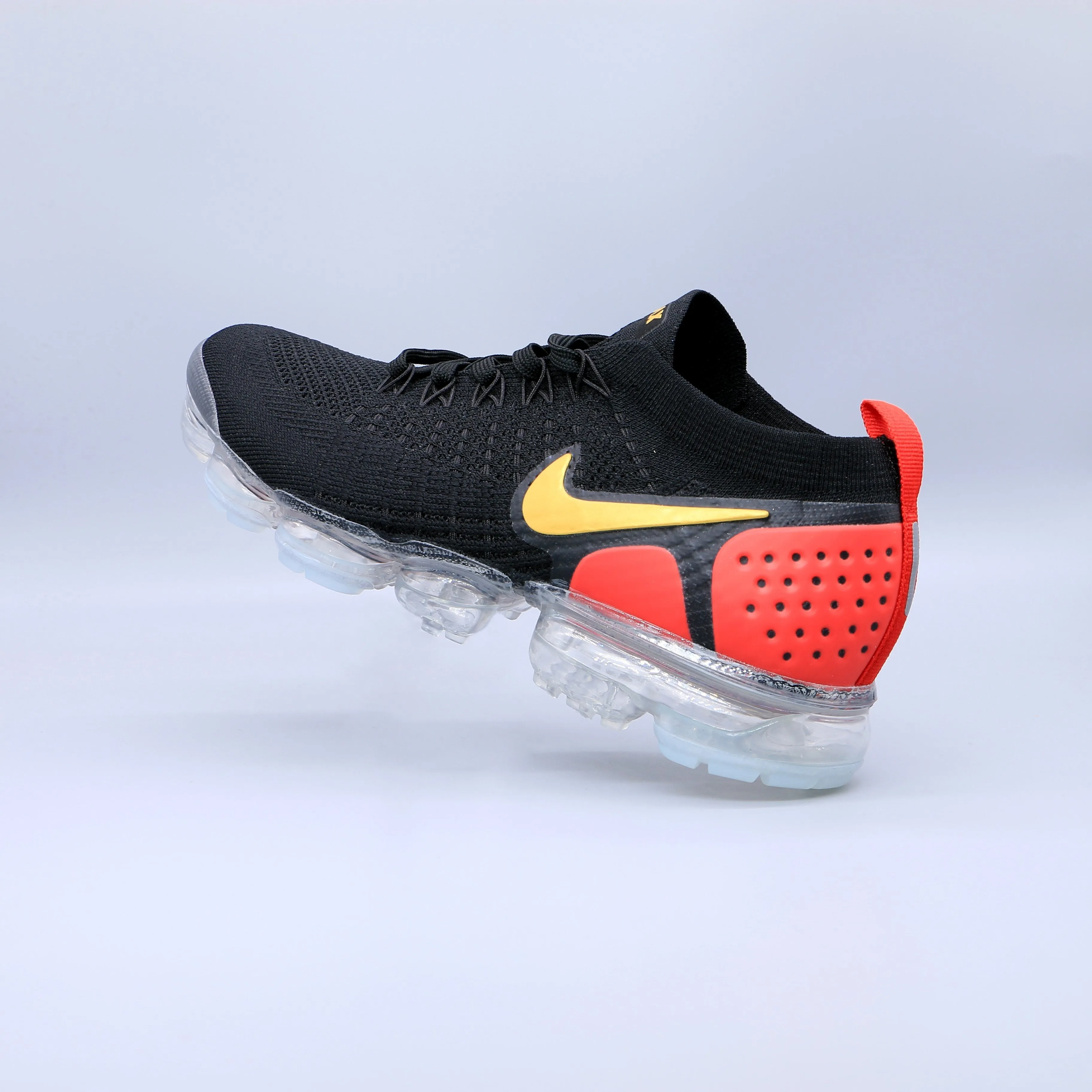 Nike  Men's Supportive Safe Sneaker Max Air