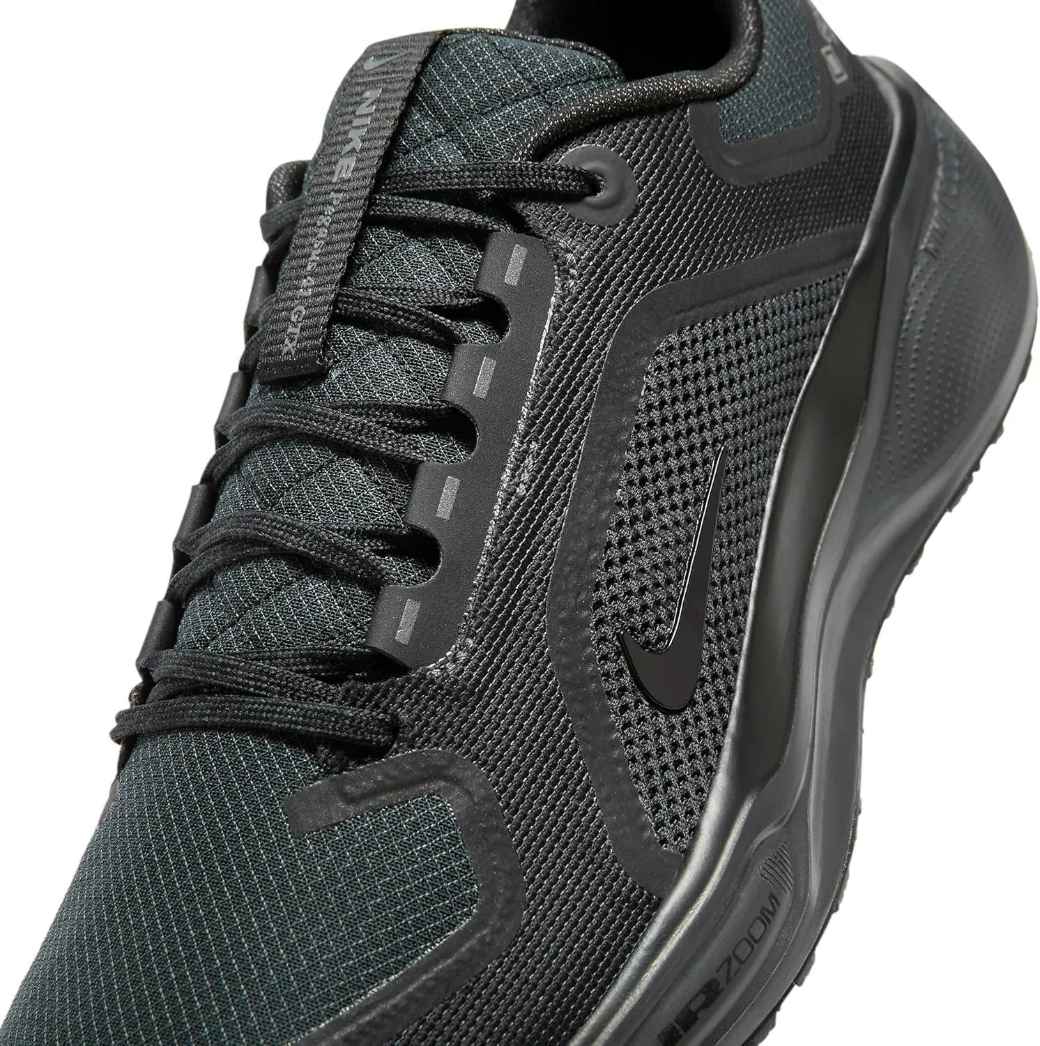 Nike Women's Pegasus 41 Gore-tex Sneaker