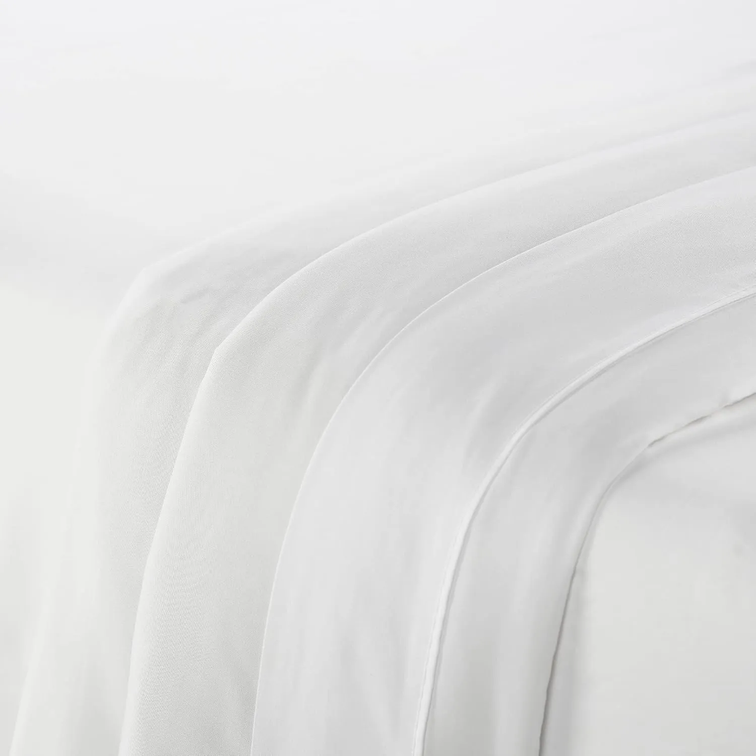 Serta Simply Clean Super Soft Hypoallergenic Stain Resistant Deep Pocket 3 Pieces Solid Bed Sheet Set, Twin, White