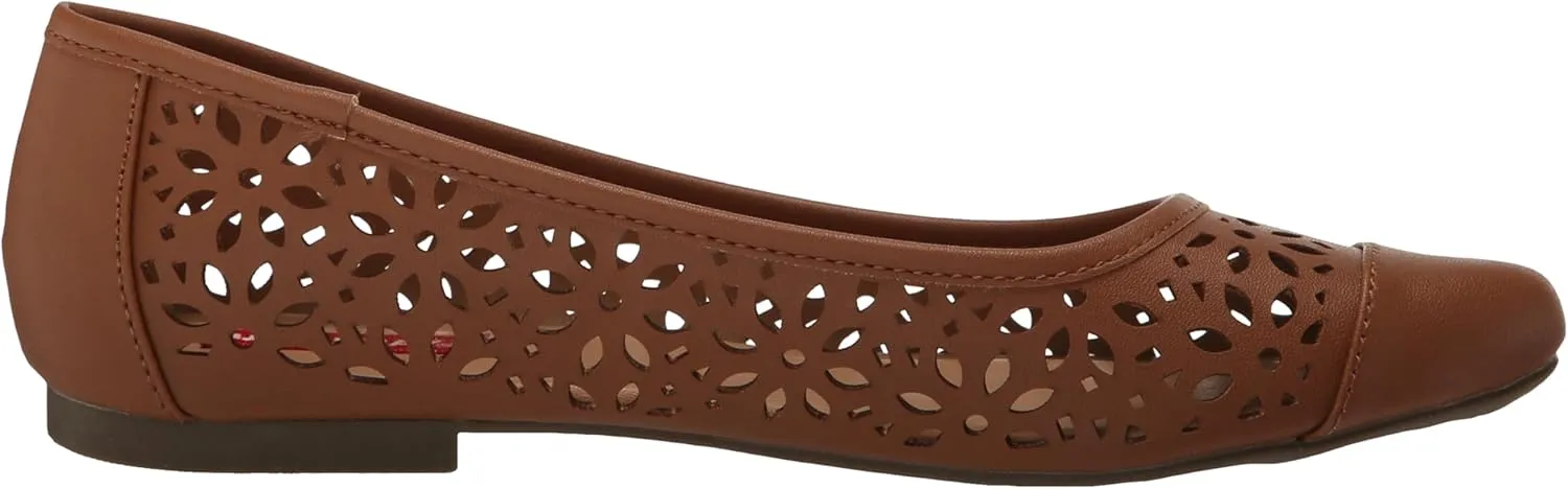 UNIONBAY Women's Willis Pointed Toe Flat