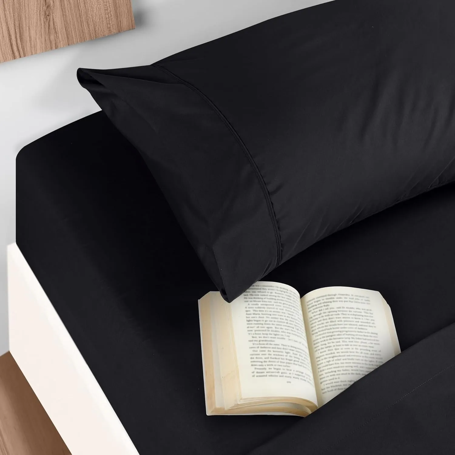 Utopia Bedding Queen Sheet Set - Brushed Microfiber - Soft Bed Sheets for Queen Size Bed Set - Includes 1 Fitted, 1 Flat, & 2 Pillow Cases - Deep Pocket (Black)