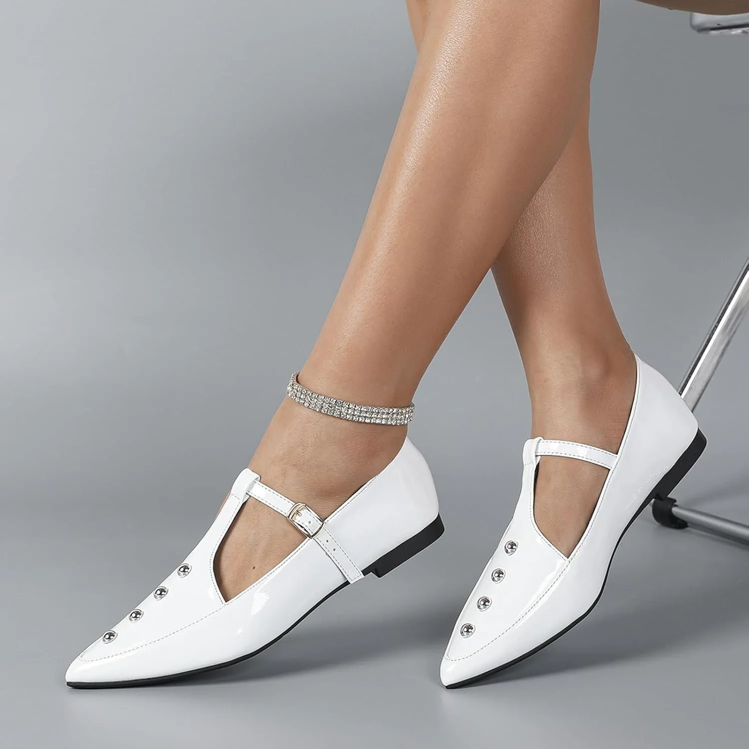 Women's Pointed Toe Rivet T-strap Flats with Adjustable Buckle Fashionable Patent Leather Comfortable Non-slip Low Chunky Heel Gladiator Flats for Party Dance Daily Dating