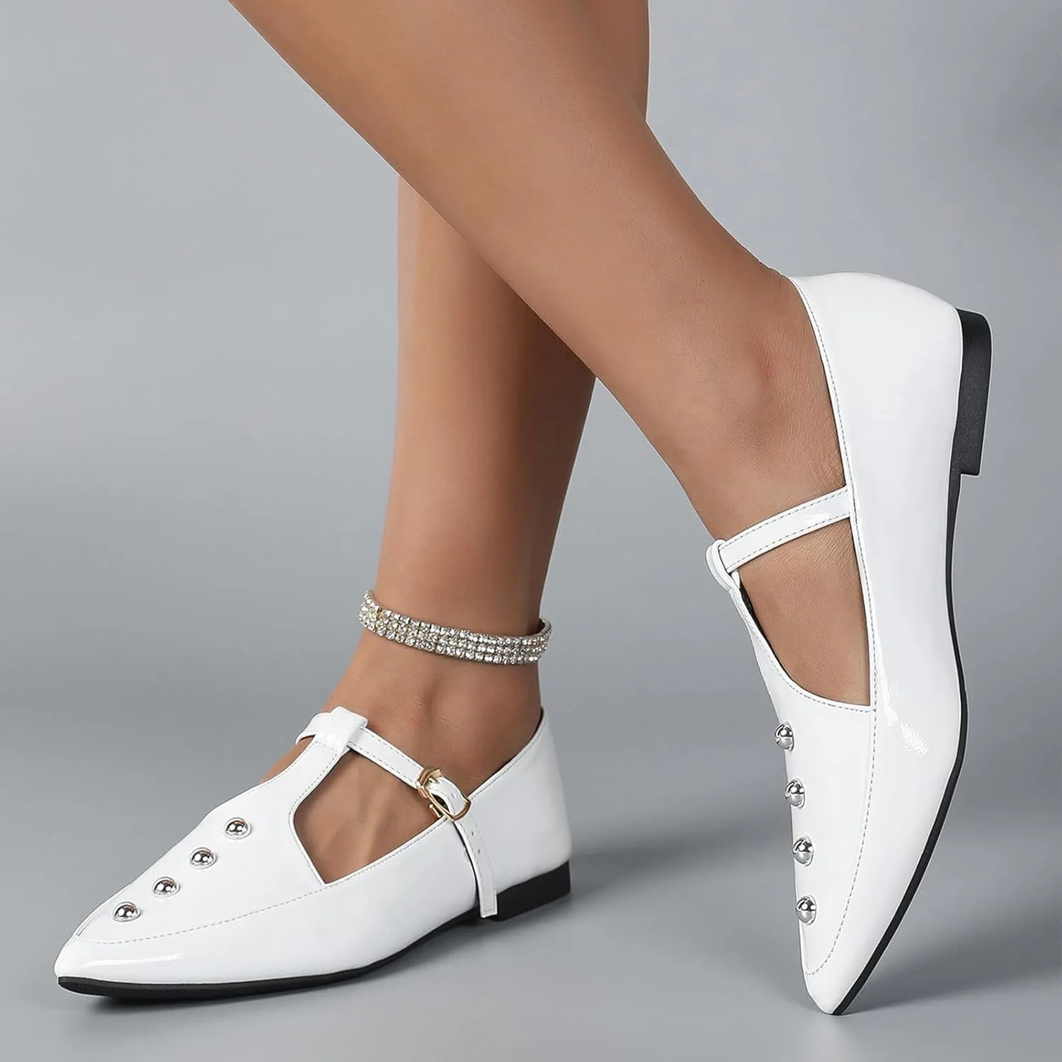 Women's Pointed Toe Rivet T-strap Flats with Adjustable Buckle Fashionable Patent Leather Comfortable Non-slip Low Chunky Heel Gladiator Flats for Party Dance Daily Dating